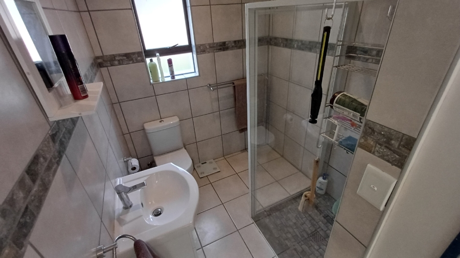 2 Bedroom Property for Sale in Island View Western Cape